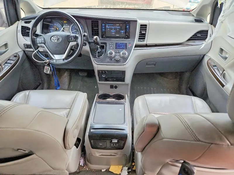 2015 TOYOTA SIENNA XLE PREMIUM 8-PASSENGER  