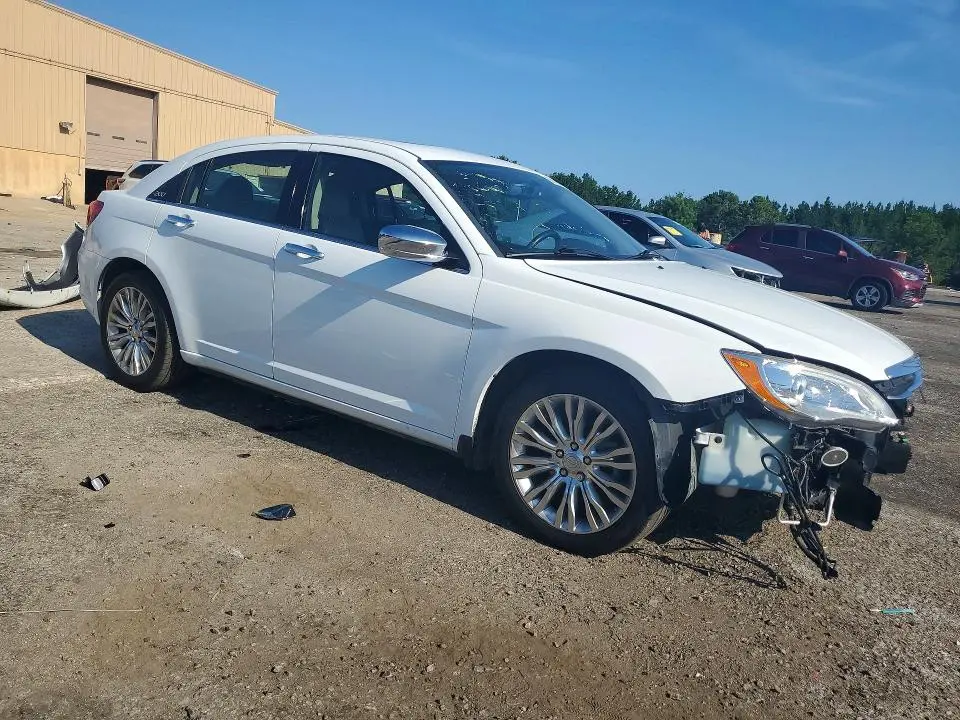 2013 CHRYSLER 200 LIMITED  