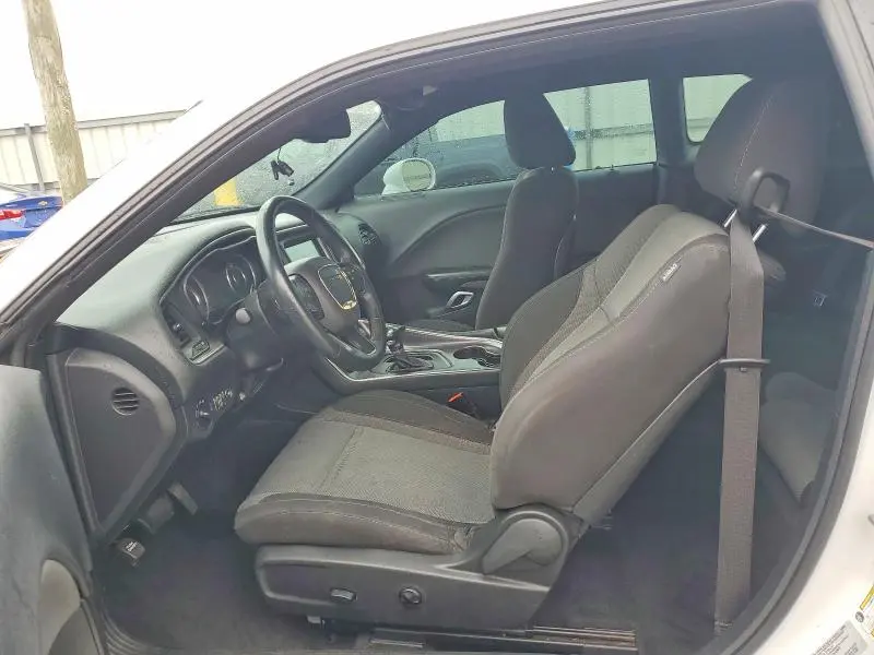 2015 DODGE CHALLENGER SXT  