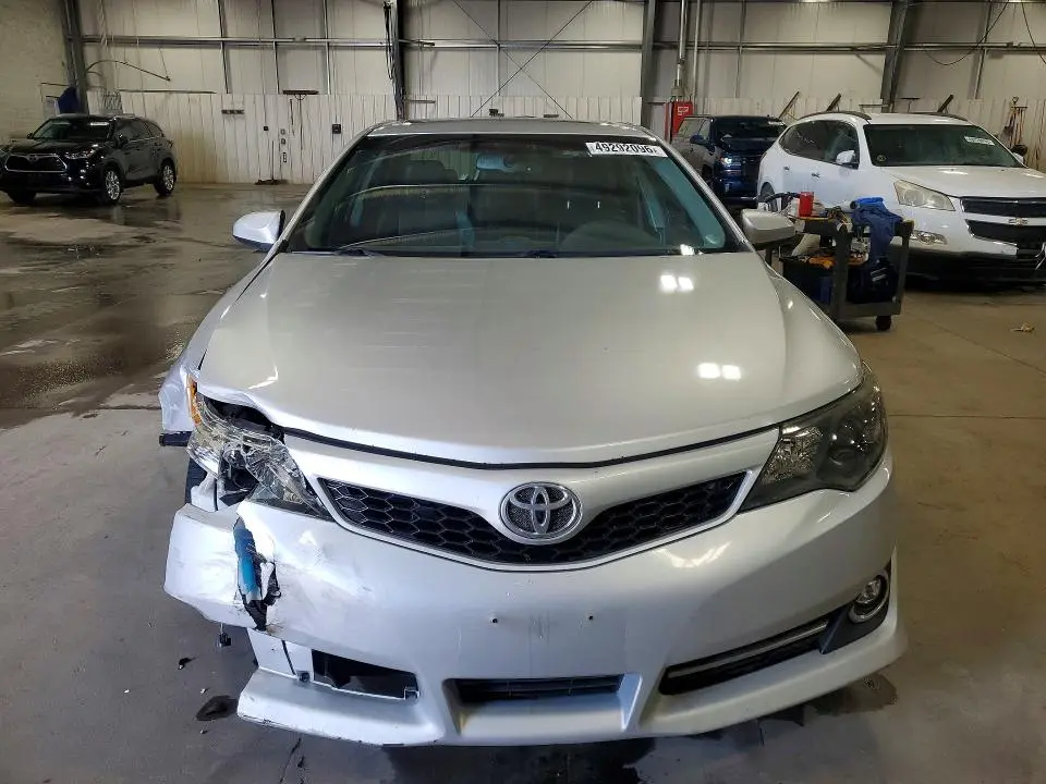 2012 TOYOTA CAMRY SE  