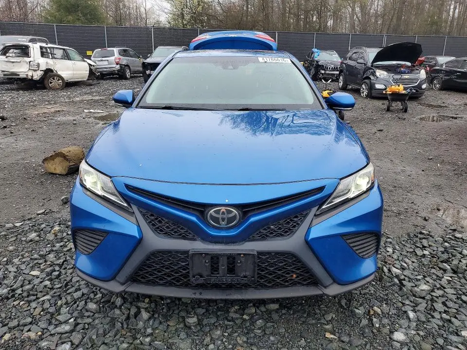 2018 TOYOTA CAMRY SE  