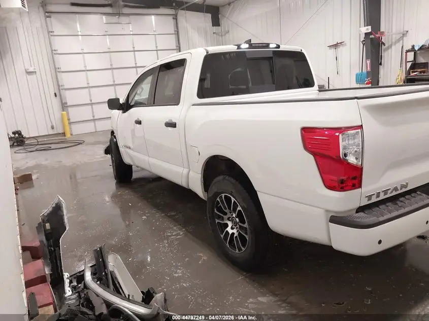 2024 NISSAN TITAN SV 4X4