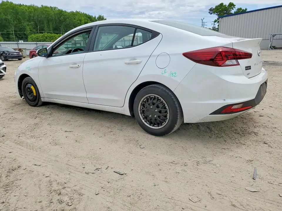 2020 HYUNDAI ELANTRA SE  