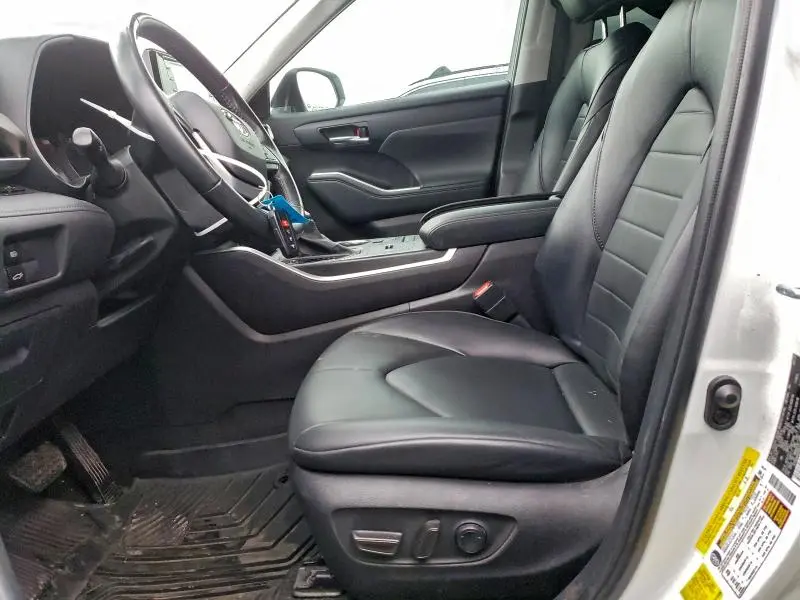 2022 TOYOTA HIGHLANDER HYBRID XLE  