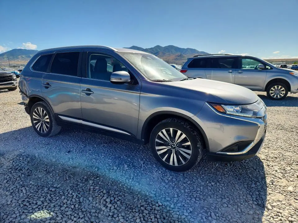 2020 MITSUBISHI OUTLANDER SE  