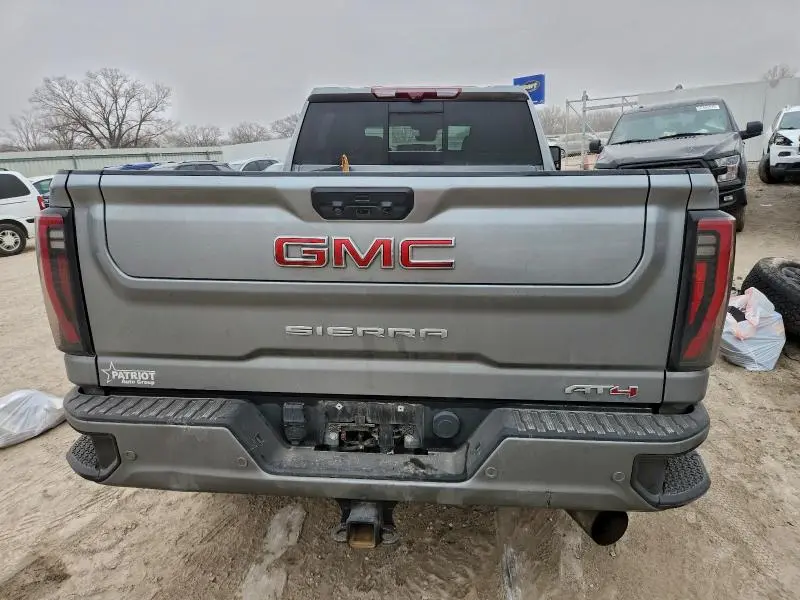 2024 GMC SIERRA K2500 AT4  