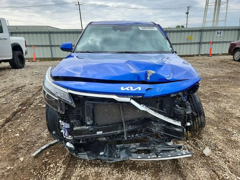 2023 KIA SELTOS LX  