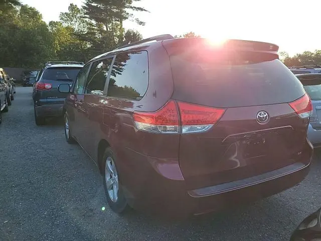 2011 TOYOTA SIENNA LE  