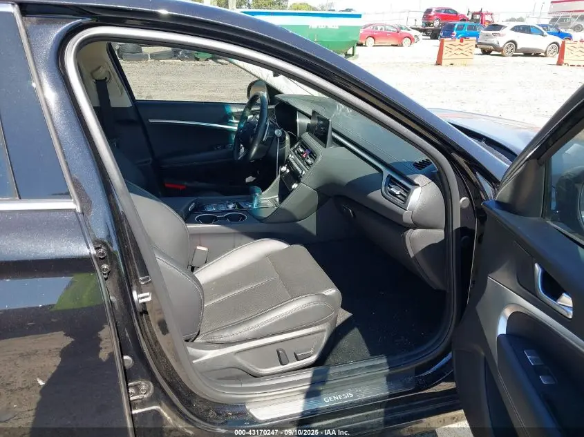 2025 GENESIS G70 2.5T RWD