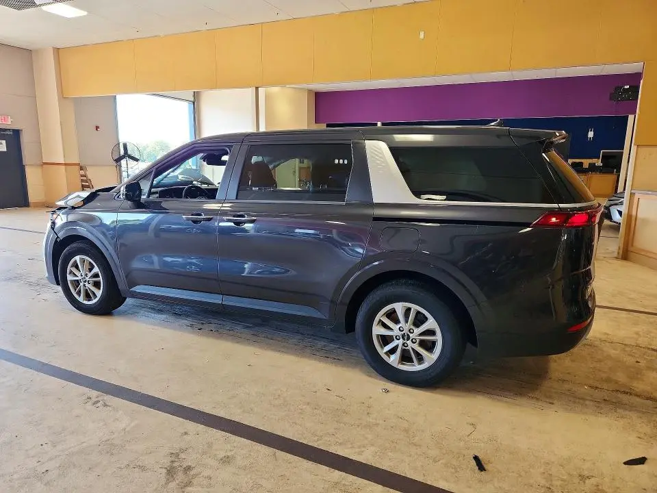 2022 KIA CARNIVAL LX  