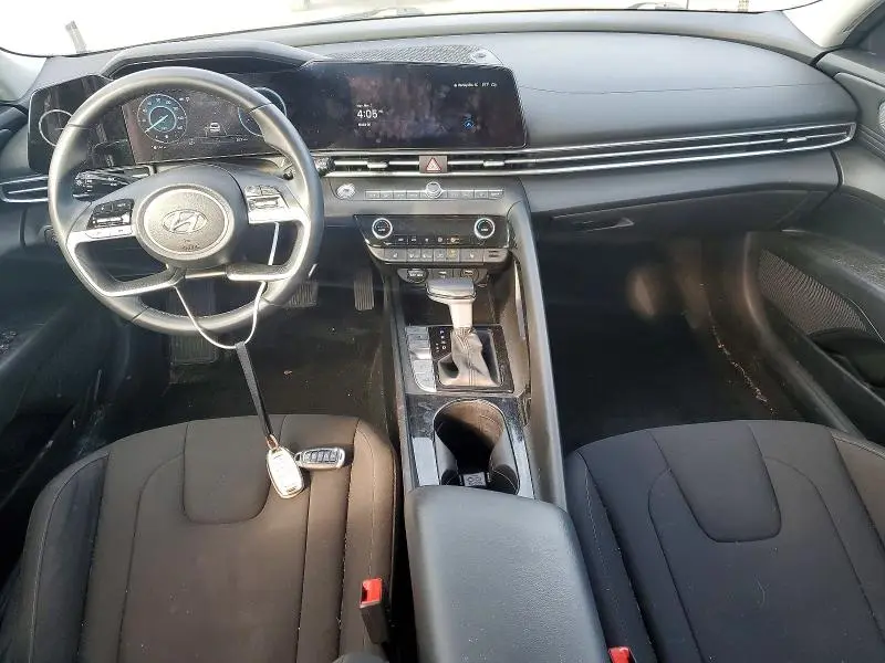 2023 HYUNDAI ELANTRA   