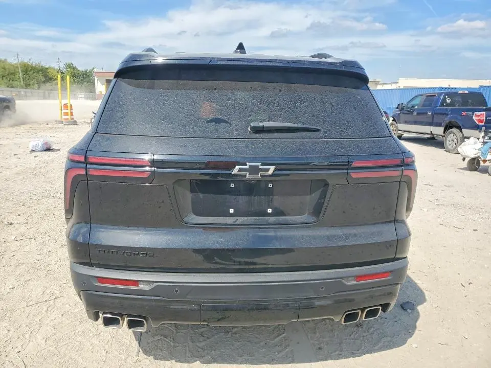 2024 CHEVROLET TRAVERSE LT  