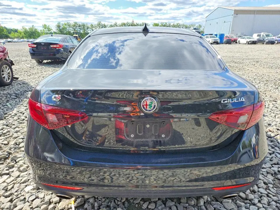 2020 ALFA ROMEO GIULIA TI  