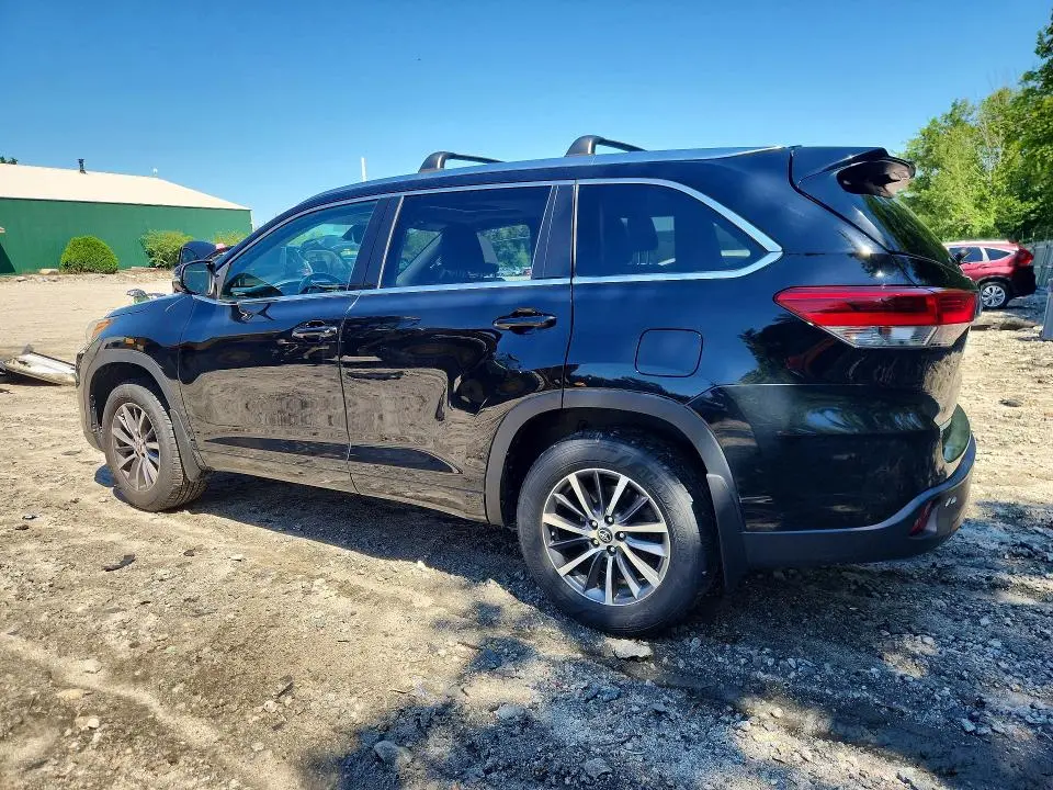 2018 TOYOTA HIGHLANDER XLE  