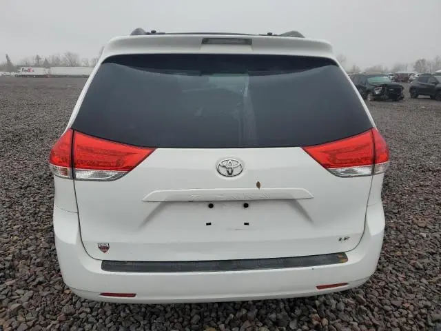 2011 TOYOTA SIENNA LE  