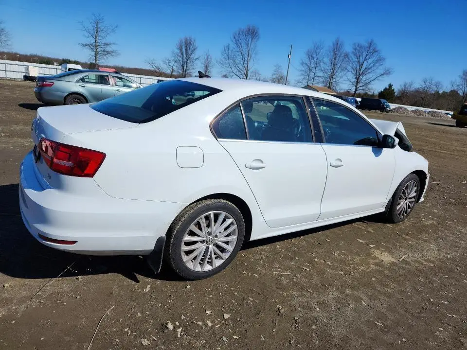 2015 VOLKSWAGEN JETTA SE  