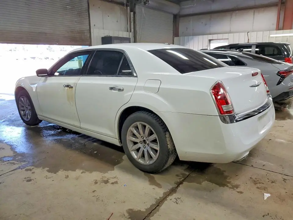 2011 CHRYSLER 300 LIMITED  