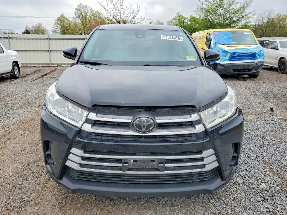 2019 TOYOTA HIGHLANDER LE  