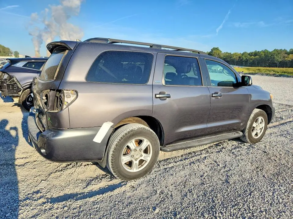 2013 TOYOTA SEQUOIA SR5  