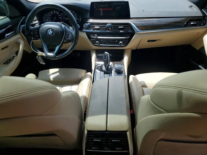 2019 BMW 530 XI  