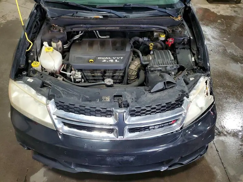 2013 DODGE AVENGER SE  