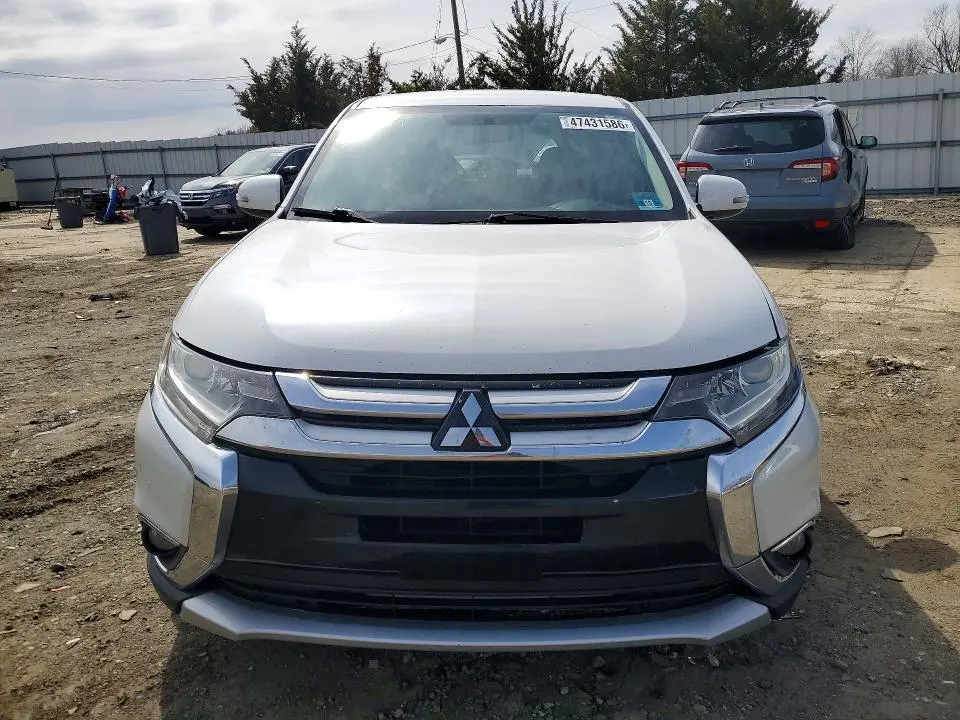 2016 MITSUBISHI OUTLANDER SE  