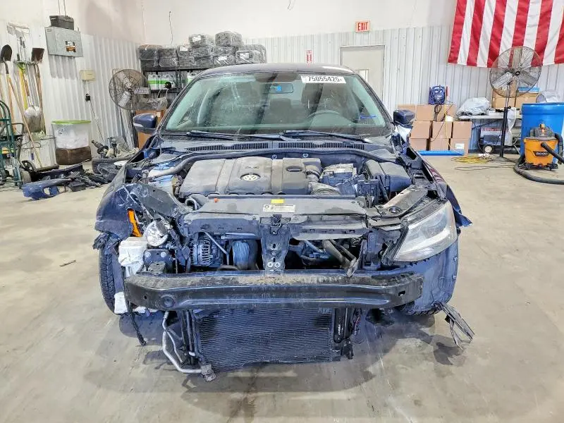 2012 VOLKSWAGEN JETTA SE  