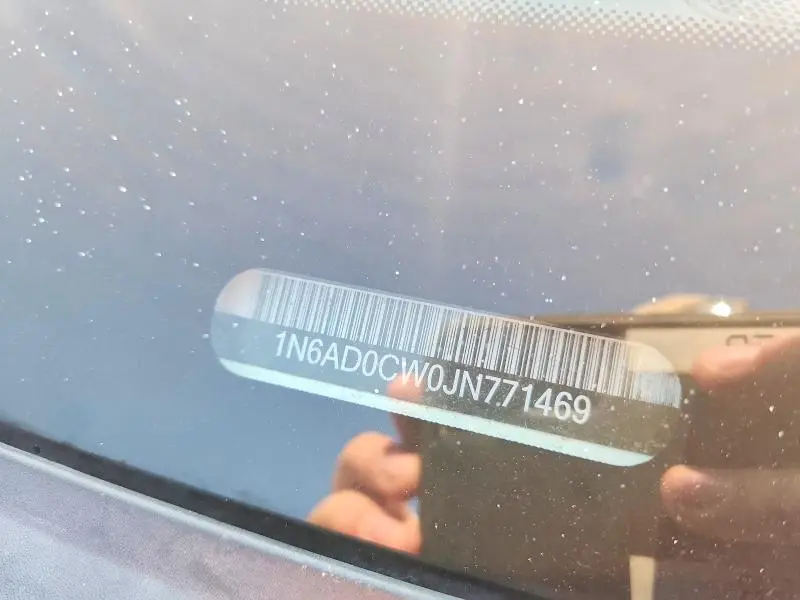 2018 NISSAN FRONTIER SV V6  
