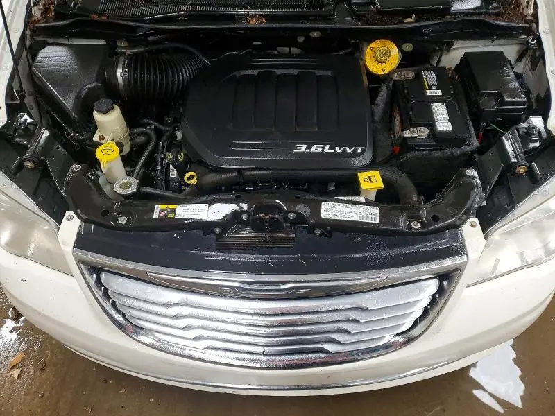 2013 CHRYSLER TOWN & COUNTRY TOURING L  