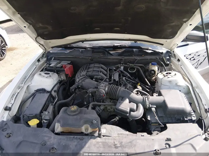 2011 FORD MUSTANG V6