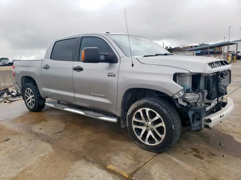 2018 TOYOTA TUNDRA CREWMAX SR5  