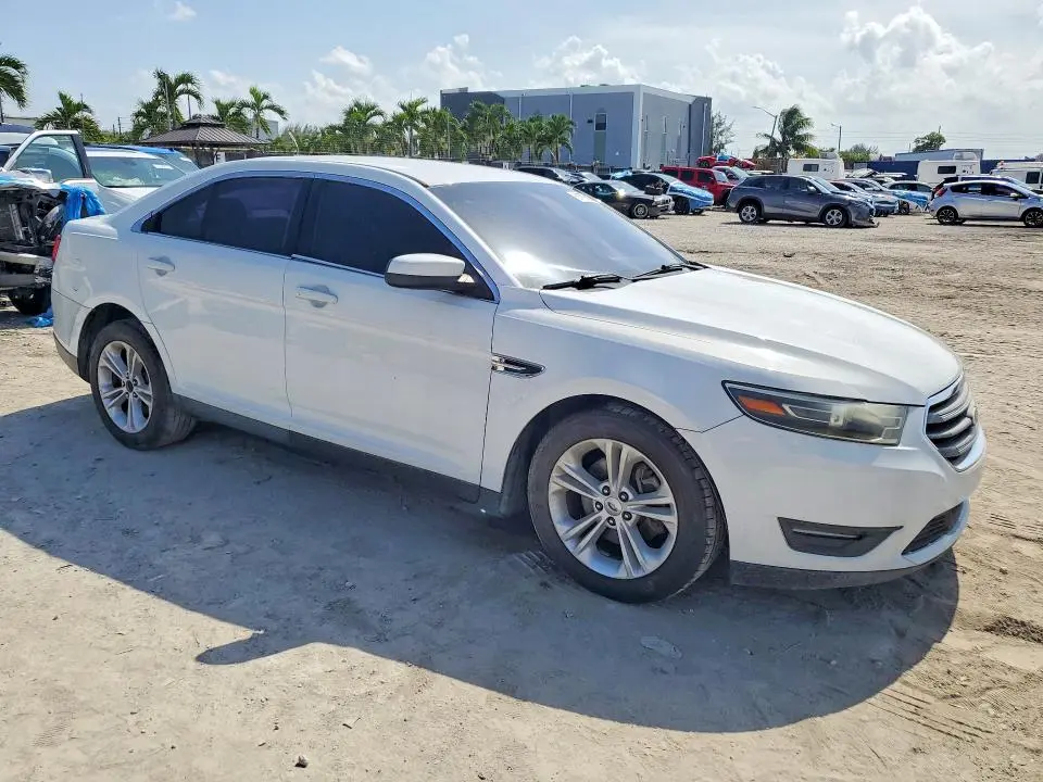 2014 FORD TAURUS SEL  