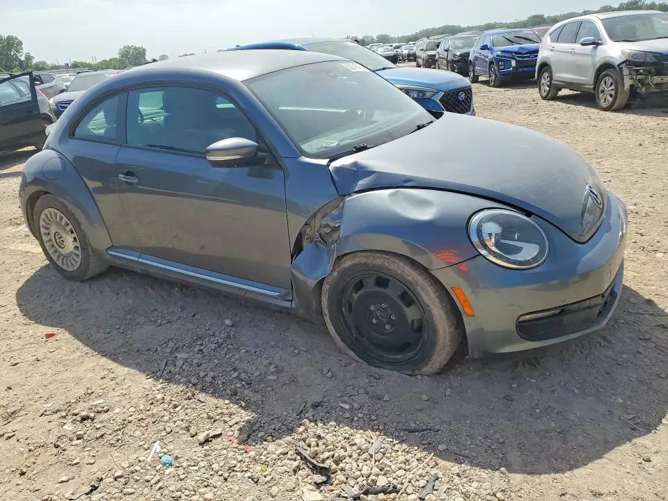 2016 VOLKSWAGEN BEETLE SE  