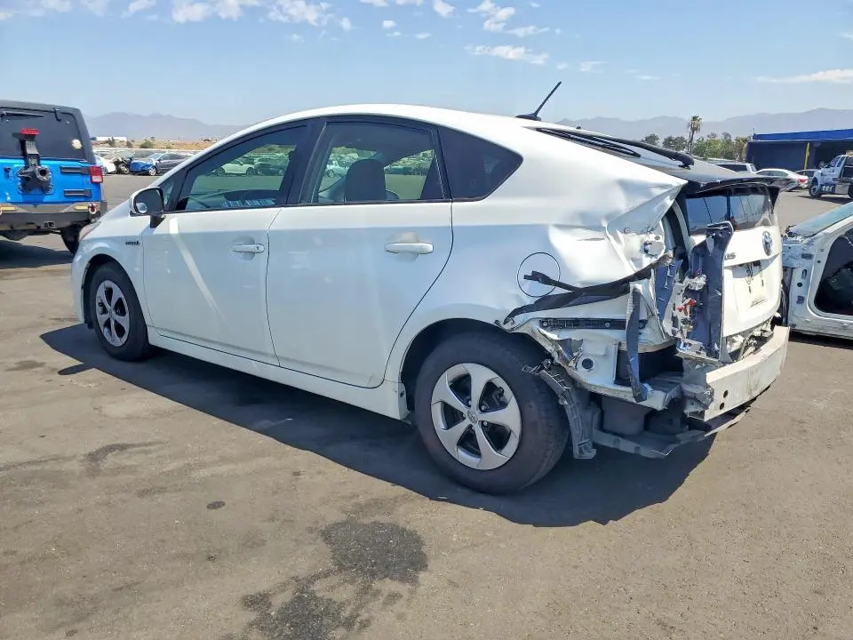 2014 TOYOTA PRIUS THREE  