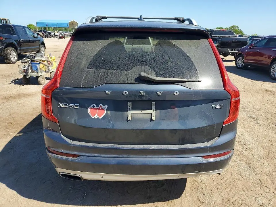 2018 VOLVO XC90 T6  