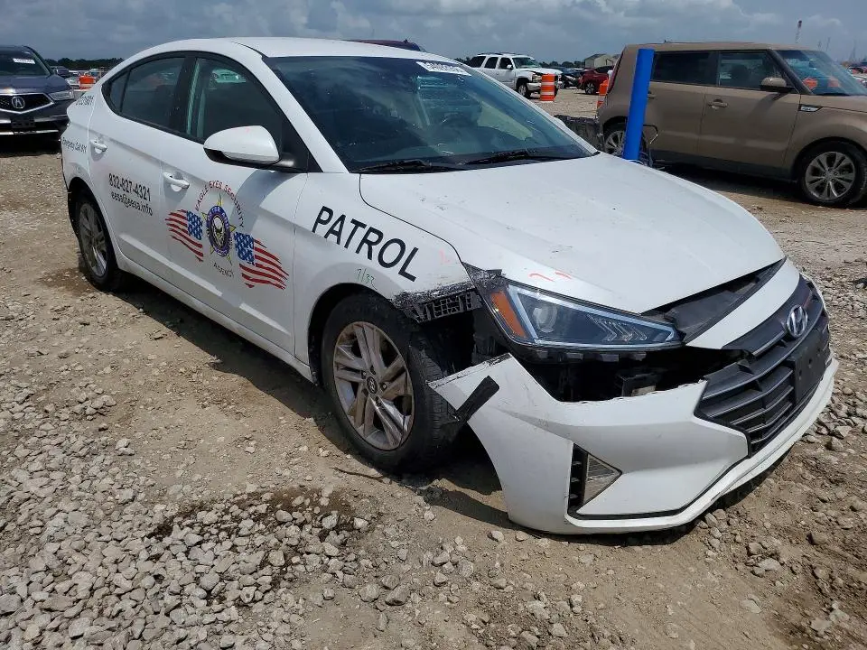 2020 HYUNDAI ELANTRA SEL  