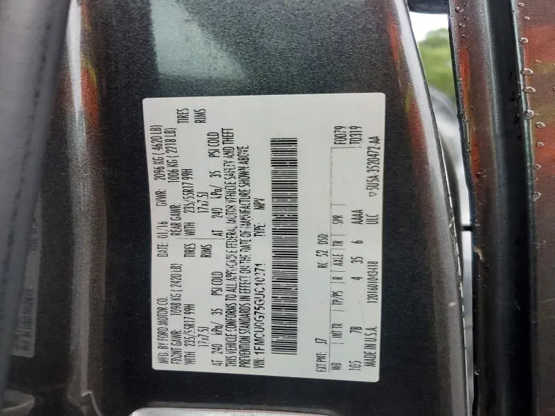 2016 FORD ESCAPE SE  
