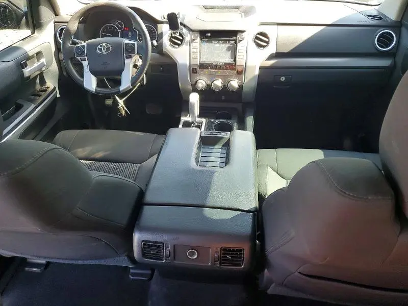 2016 TOYOTA TUNDRA CREWMAX SR5  