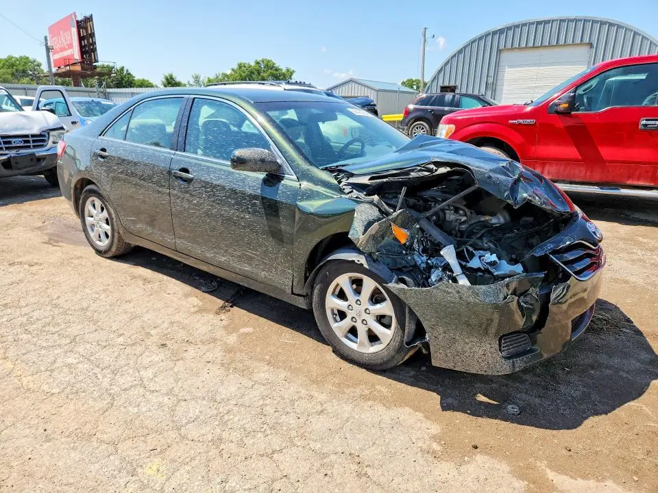 2011 TOYOTA CAMRY LE  