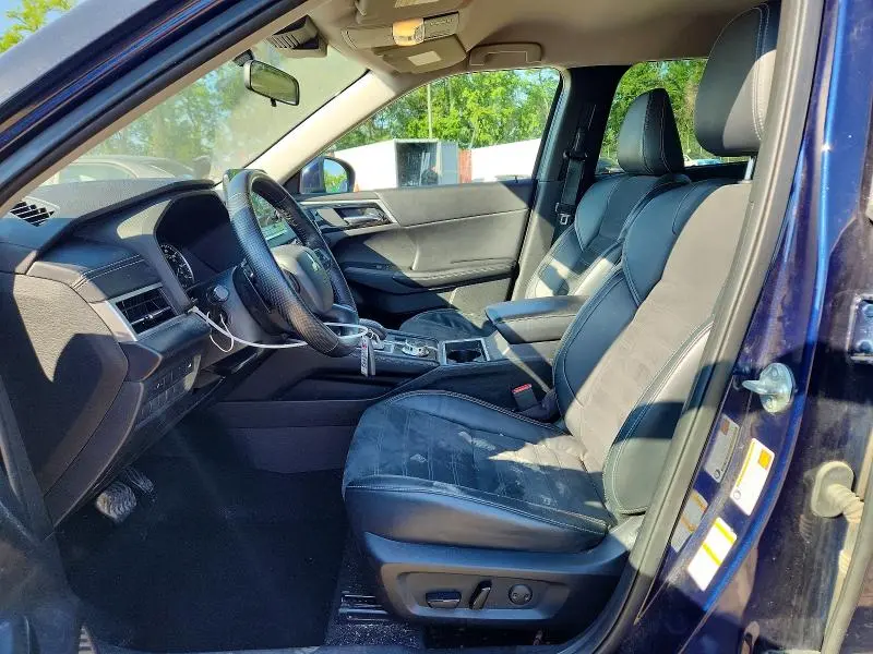 2022 MITSUBISHI OUTLANDER SE  