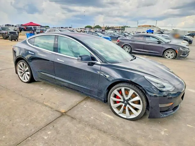 2018 TESLA MODEL 3   