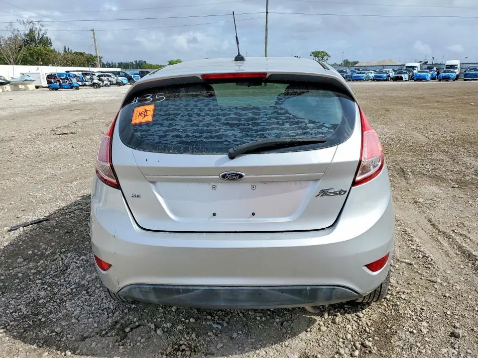 2015 FORD FIESTA SE  