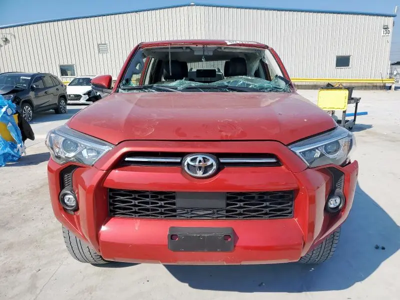 2023 TOYOTA 4RUNNER SE