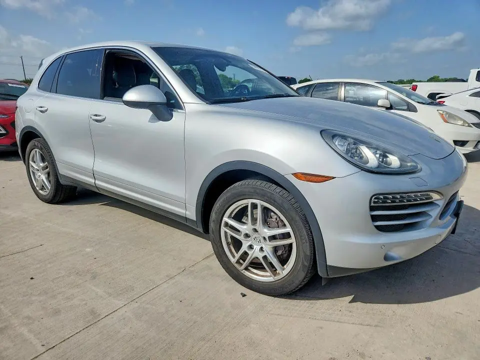 2012 PORSCHE CAYENNE   