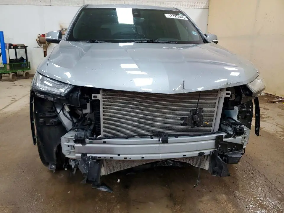 2023 CHEVROLET TRAVERSE LT  