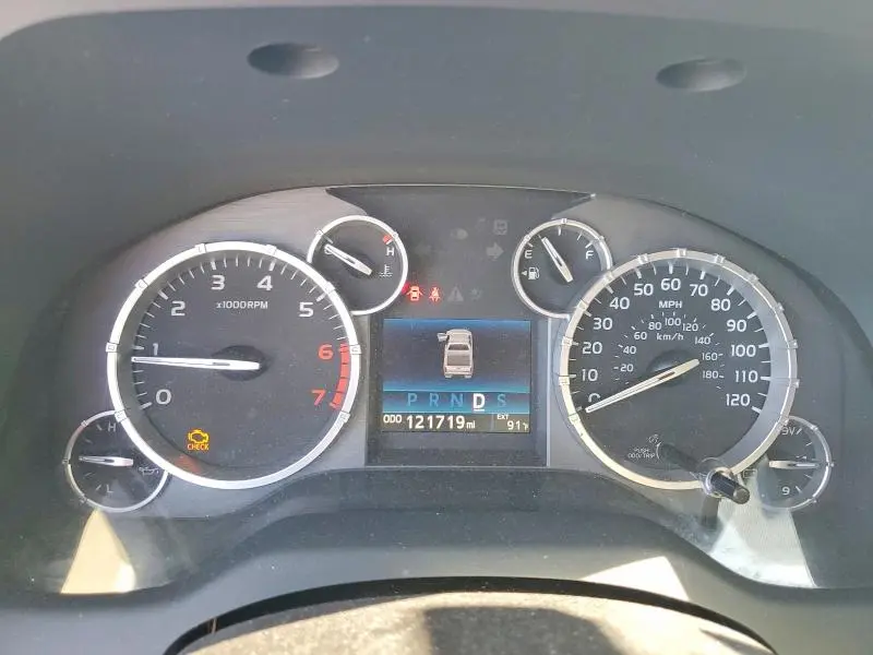 2016 TOYOTA TUNDRA CREWMAX SR5  