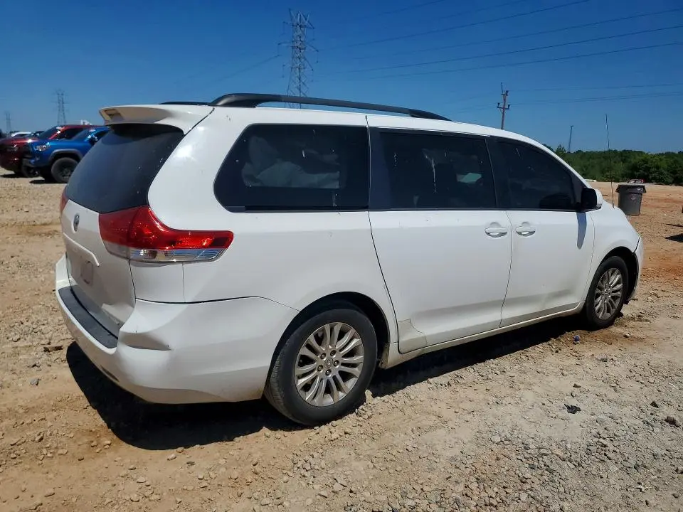 2012 TOYOTA SIENNA XLE 8-PASSENGER  