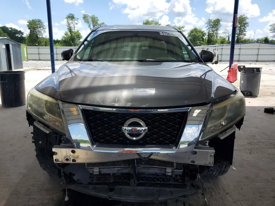 2016 NISSAN PATHFINDER SL  