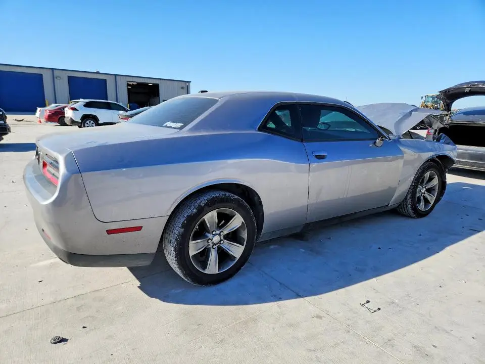 2015 DODGE CHALLENGER SXT  