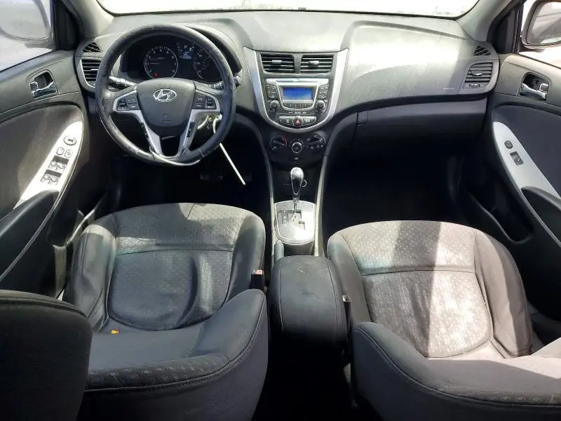 2013 HYUNDAI ACCENT SE  